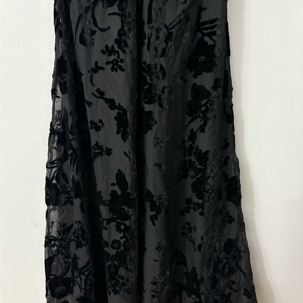 Baltic Born Mera Velvet Midi Dress NWT - Picture 2 of 8